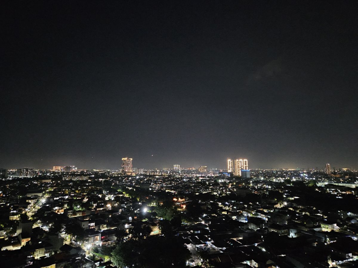 View from Green Palm Residence at night